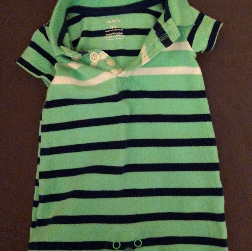 CARTERS 5 Rompers- NB - Picture 13 of 16